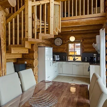 Ferienhaus In Feldberg Schwarzwald Mit Privatem Pool בית נופש